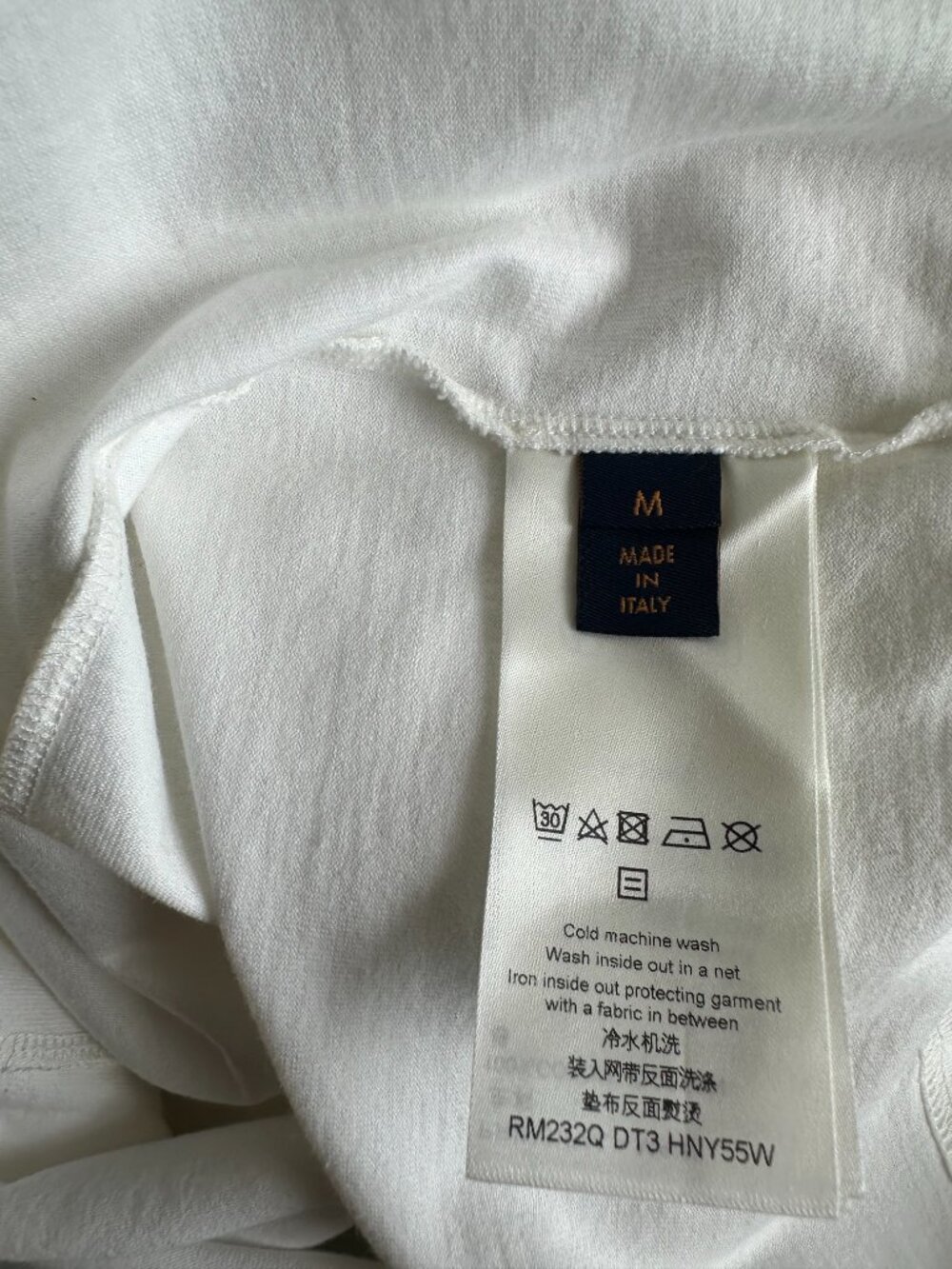 Louis Vuitton White Embossed Logo T-Shirt - Picture 4 of 8